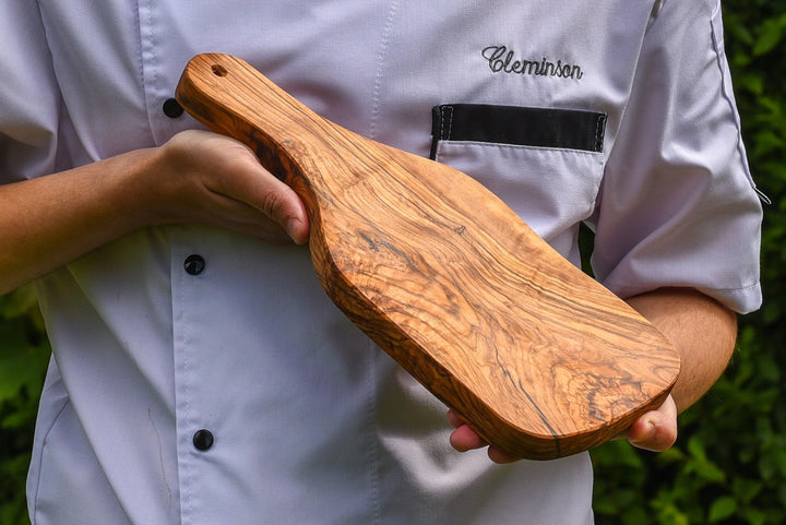 Cleminson Olive Wood Chopping, Serving and Charcuterie Board Including Carved Handle (33 x 17 cm)